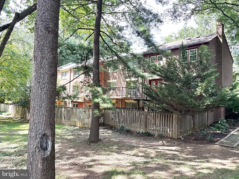 11741 N Shore Dr — Photo 13