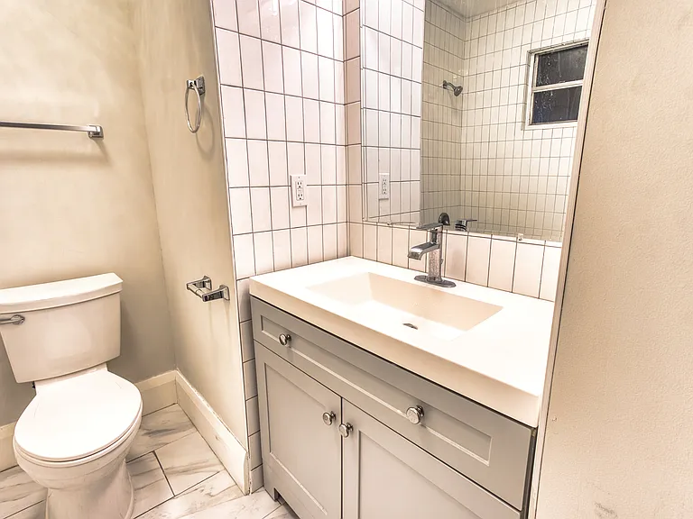 4015 N Seminole Ave #6 — Photo 25