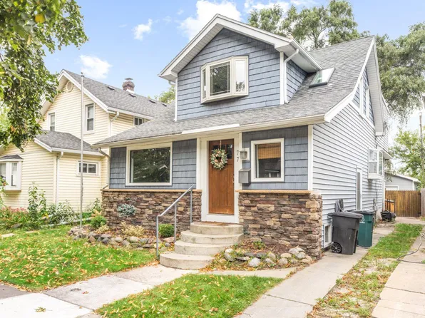 77 Kensington Blvd, Pleasant Ridge, MI 48069