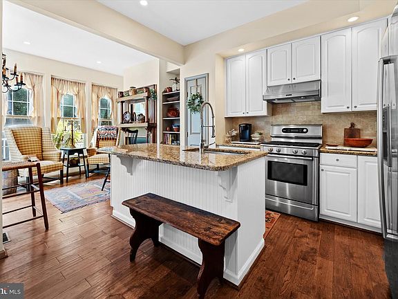 4th image of 134 Yardley Pl