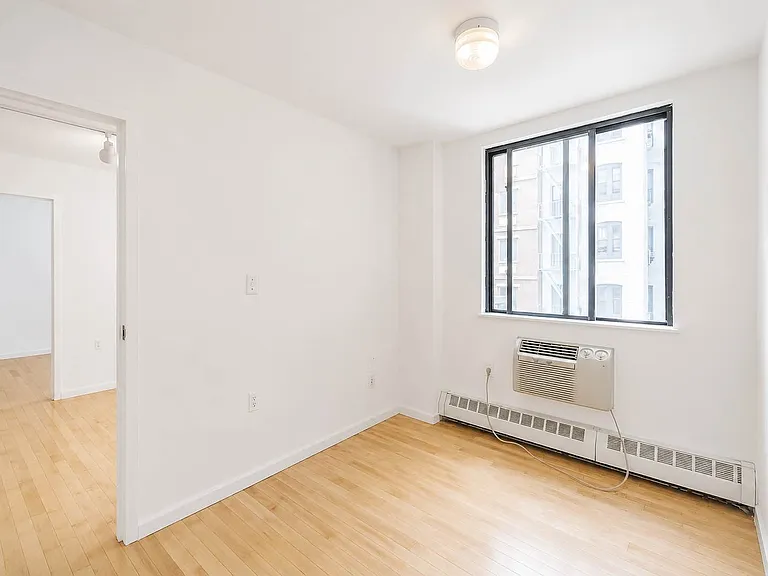 49 Ludlow St #7C — Photo 4