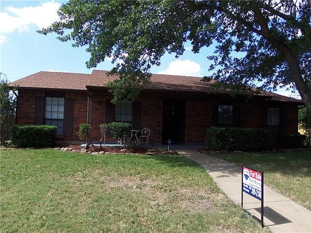 1st image of 3469 Livingston Ln