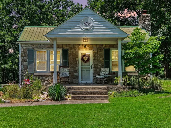 1018 S Graycroft Ave, Madison, TN 37115