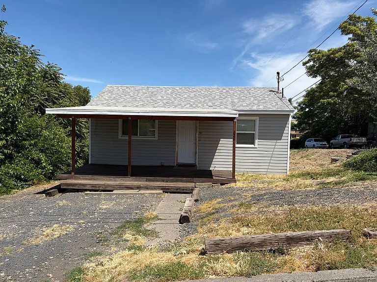 626 SE 7th St — Photo 1