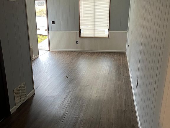 4th image of 42 Forest Dr #112