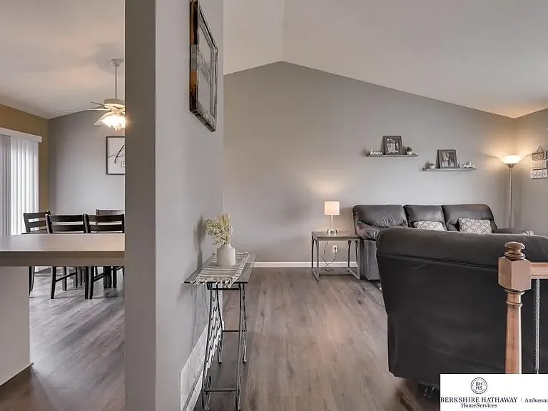16918 Redman Ave — Photo 2
