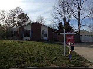 321 W Valery Ct, Sterling, VA 20164