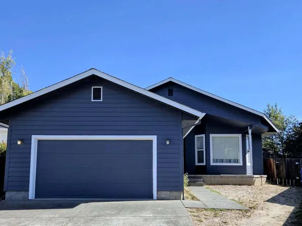 1354 Forestview Dr, Grants Pass, OR 97527