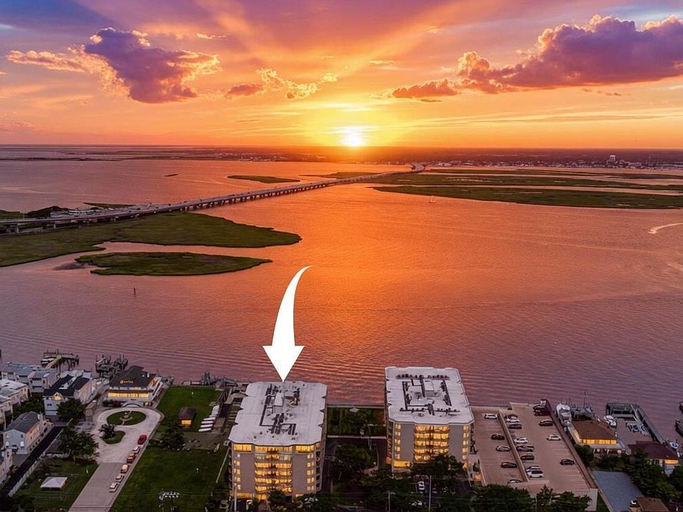 1st image of 500 Bay Ave APT 403
