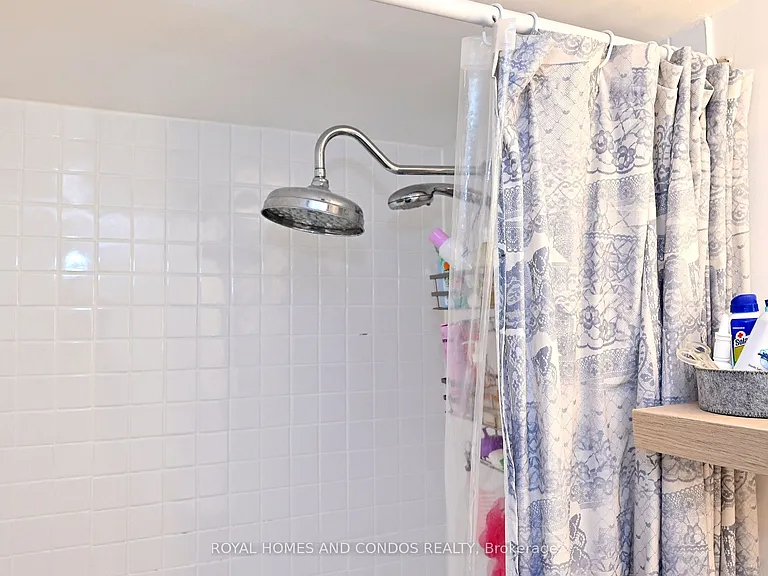415 Jarvis St #125 — Photo 42