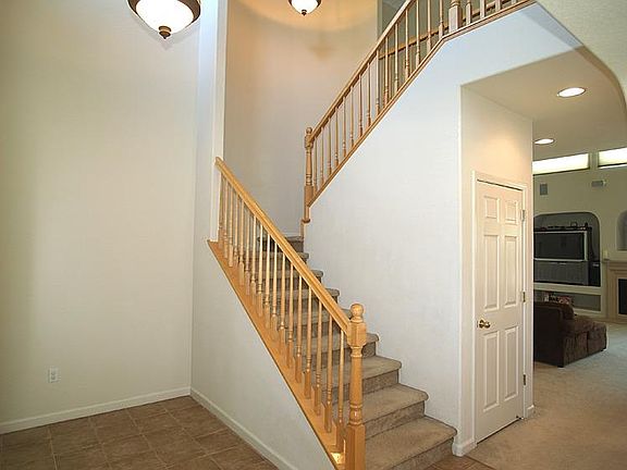 5th image of 213 Marina Ln