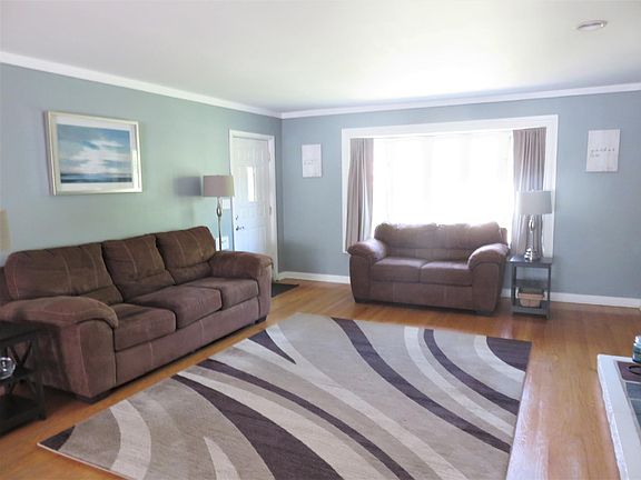 4th image of 3882 Chatwood Ct