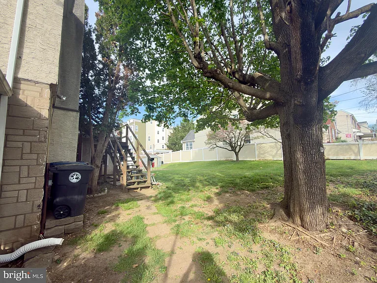 422 W 6th Ave — Photo 12