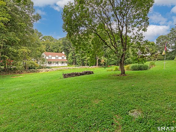 3rd image of 417 Chestnut Tree Hill Road