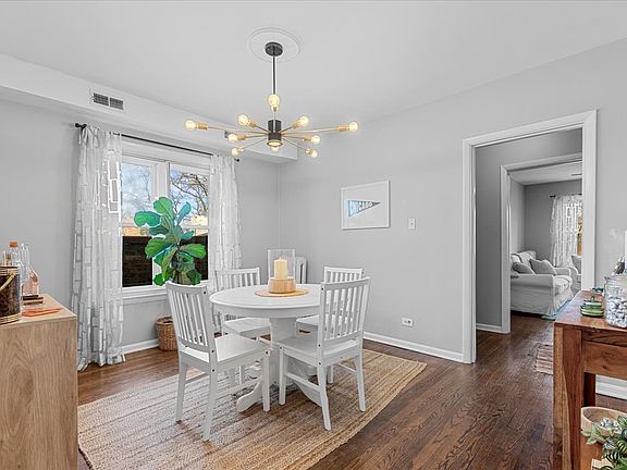 5th image of 2234 N Bissell St APT 3N
