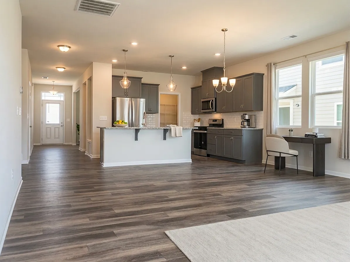4 bed, 3.5 bath, 2827 sqft, $2,868 — Photo 3