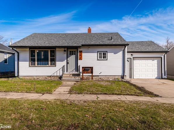 708 4th St, Traer, IA 50675