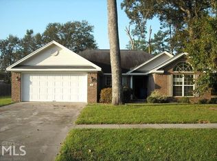 310 Creekside Cir, Ellabell, GA 31308