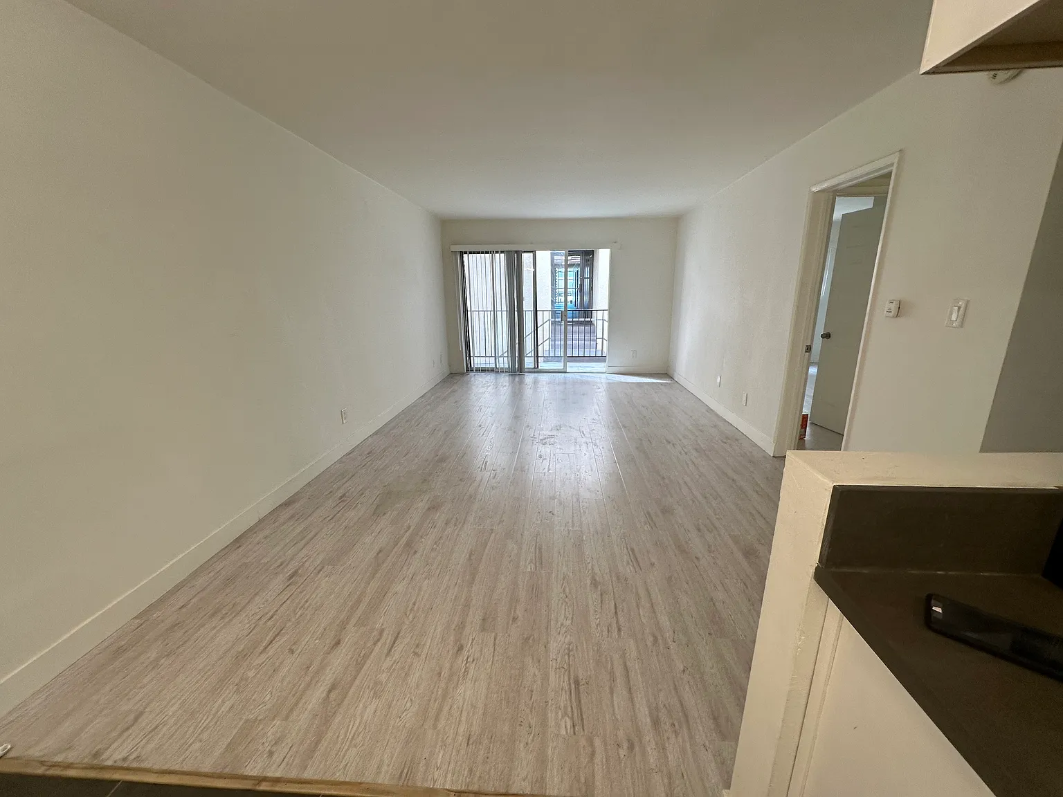 1 bed, 600 sqft, $2,395 — Photo 3