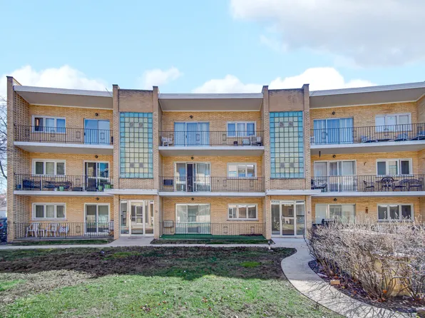 10336 S Pulaski Rd APT 202, Oak Lawn, IL 60453