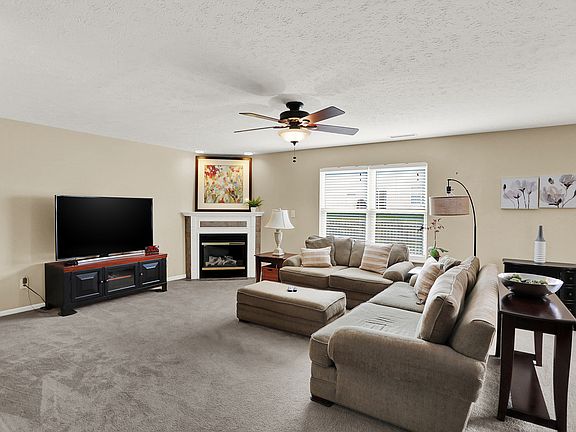 4th image of 11005 Amelia Ct