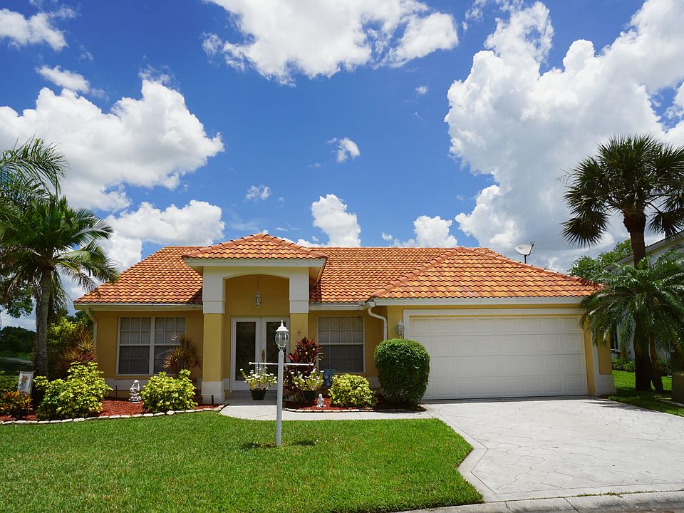Front View of Home