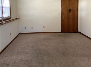 832 E Gay St #QNQQMJSGF, Warrensburg, MO 64093