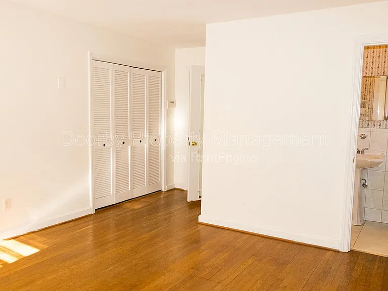 1711 Ashton St — Photo 16