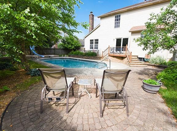 2nd image of 350 Harrogate Ct