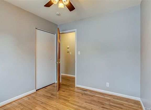 5th image of 18228 Powers Ave