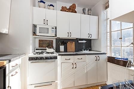 5th image of 340 W 57th St APT 16E
