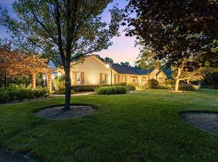 5280 Cherokee Ct, Hartford, WI 53027