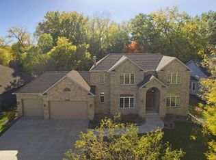 2807 12th St NW, New Brighton, MN 55112