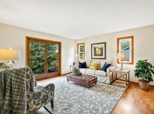 6483 Bonner Ct, Inver Grove Heights, MN 55076