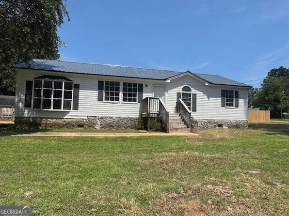2951 Summerhill Rd, Thomasville, GA 31757