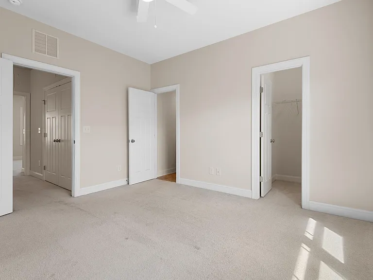 3950 Amelia Park Dr — Photo 15