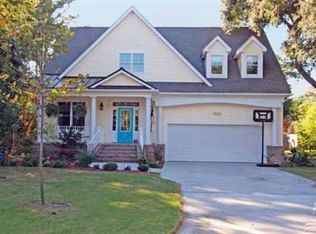 221 Norton St, Oak Island, NC 28465