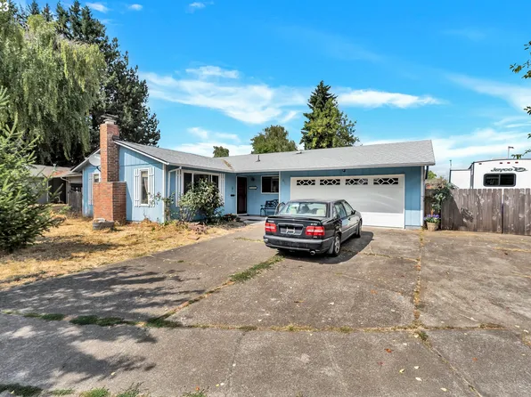 272 S Dogwood Dr, Cornelius, OR 97113