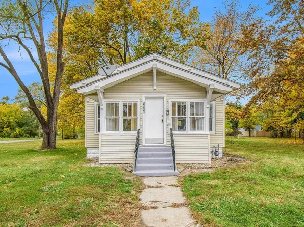 1024 W Blaine Ave, Elkhart, IN 46516