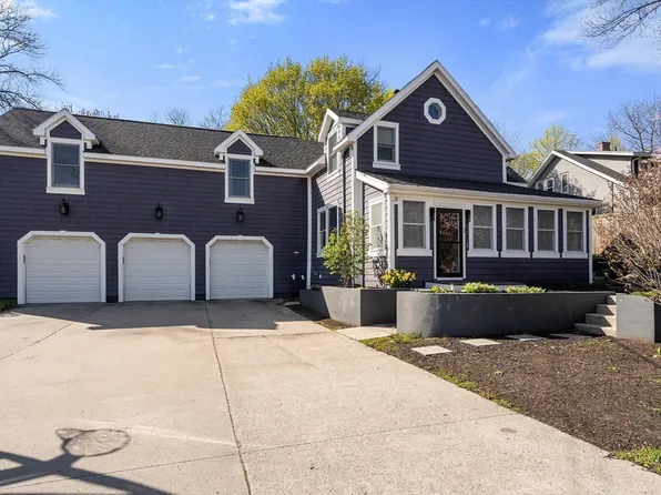 29 Park St, Saugus, MA 01906