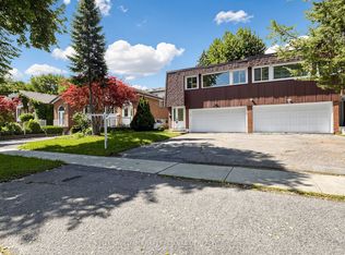 143 Silas Hill Dr, Toronto, ON M2J 2X8