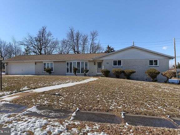 2nd image of 300 Eddington Ave