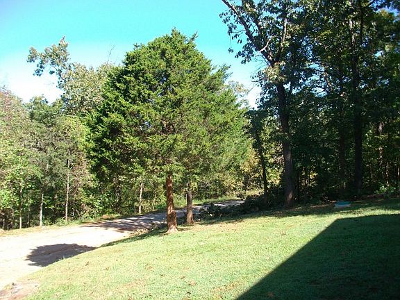 5th image of 42 Chautauqua Dr