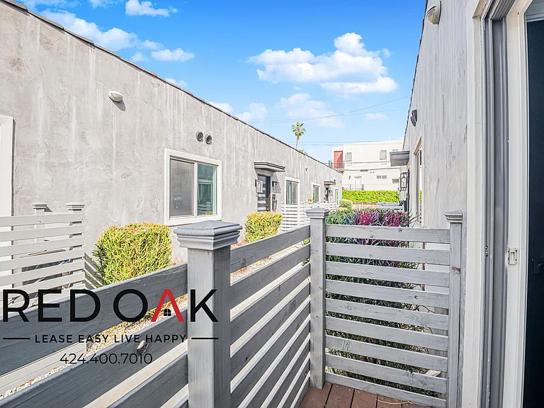 836 N Van Ness Ave #A — Photo 14