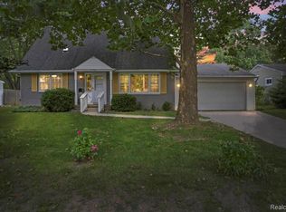 11169 Riverview Dr, Grand Blanc, MI 48439