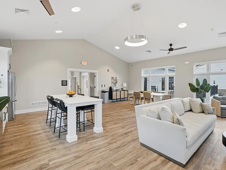 5203 Spruce Rd — Photo 35