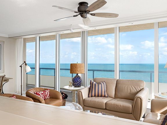 4th image of 3554 Ocean Dr #904