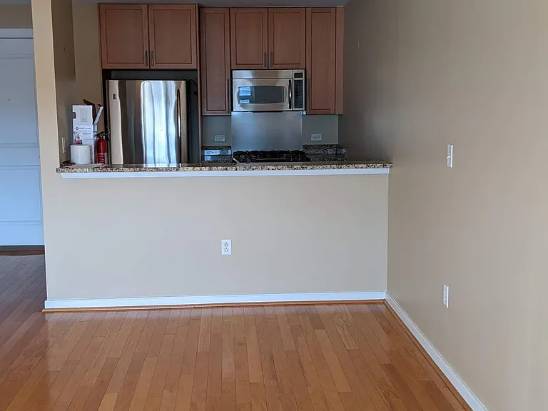 20 Livingston Ave #705 — Photo 2