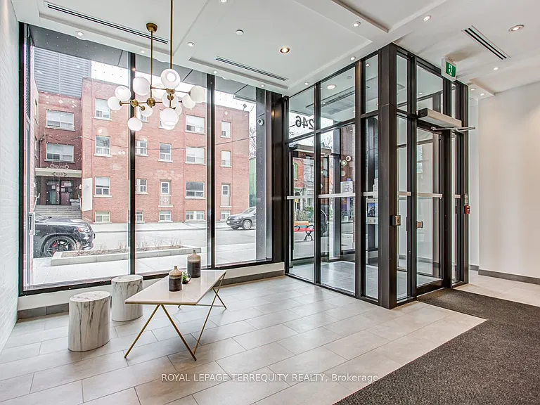 246 Logan Ave #713 — Photo 2