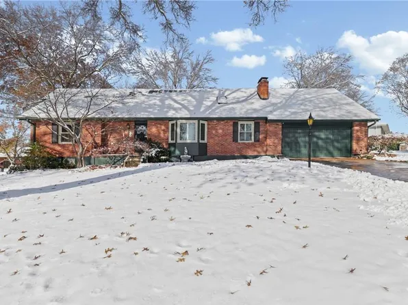 723 NW 6th Street Ter, Blue Springs, MO 64014